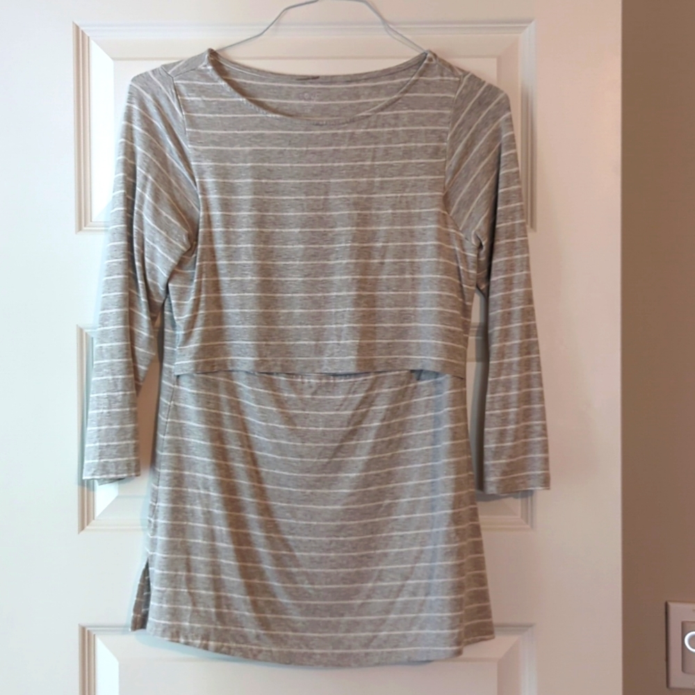 Gap nursing top